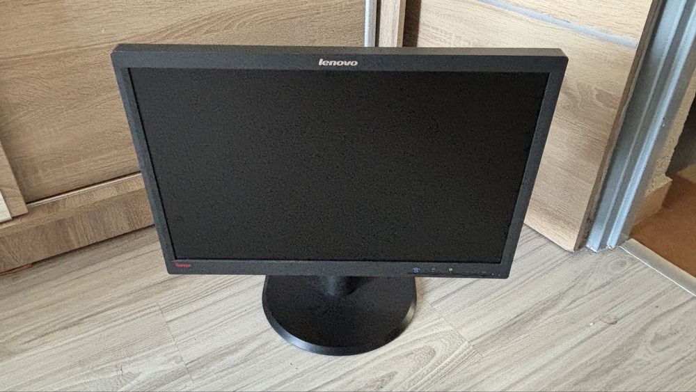 Monitor Lenovo 22” PC, laptop, display , dvi, d-sub