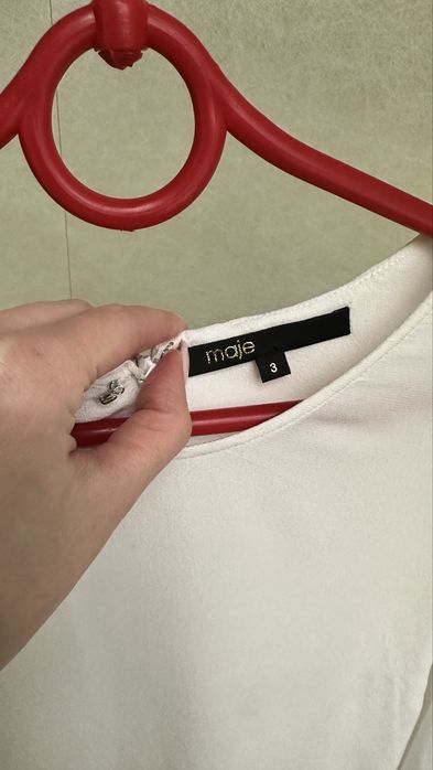 Елегантна біла блуза maje