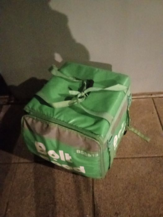 Vendo mochila de estafeta de entregas como nova