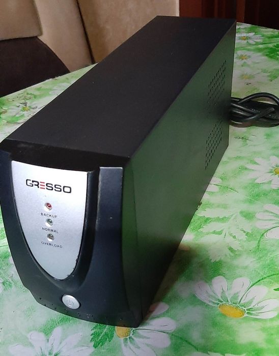 UPS- 850VA на запчасти или востоновление.
