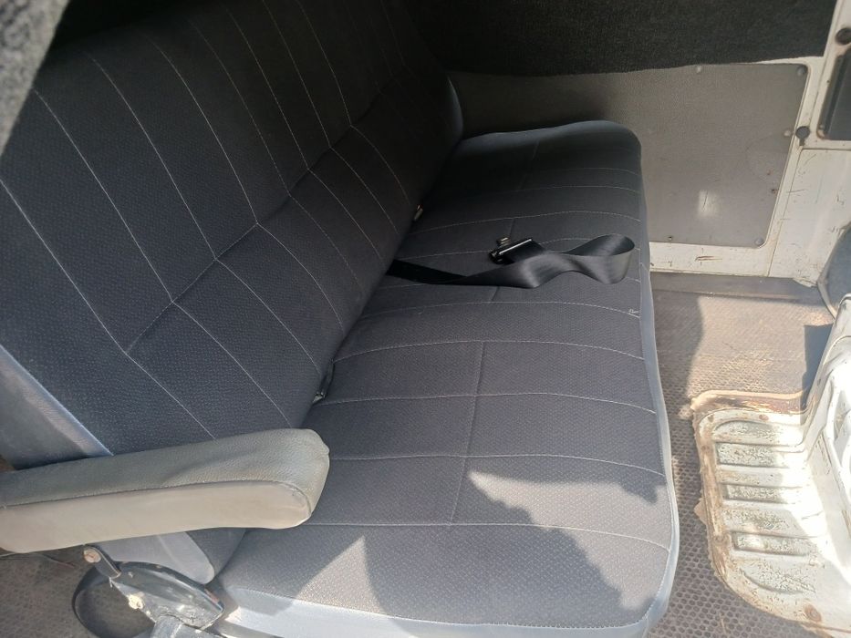 Carrinha  izuzo MIDI ,,2.2 CILINDRADA DIESEL  em estado razoavel andar