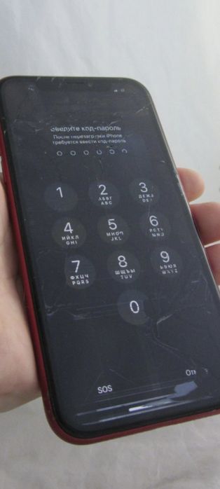 iPhone xr 64 gb на дисплее трещины