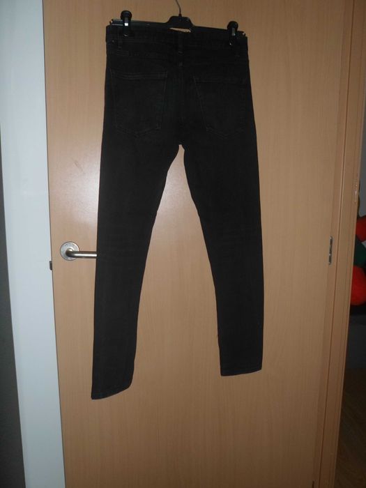 calças para homem da marca DENIM ESSENTIALS