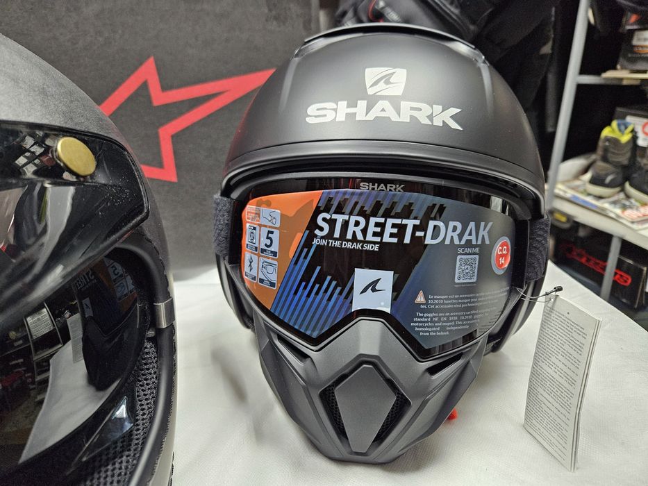 Мотошолом Shark, Lazer, SHOEI, мотокуртка  Alpinestars, Dainese, мотоботи