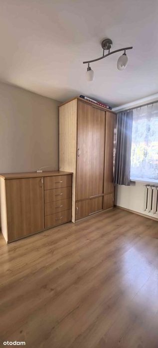 Przytulne i przestronne 2 pokoje w sercu Pabianic – ul. 20 Stycznia!