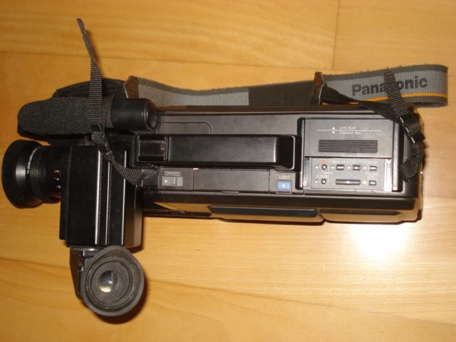 Panasonic NV-MS1E VHS Recording Camera with Case64584639158531121