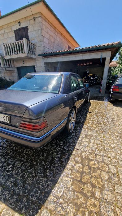 Mercedes W124 300 TD