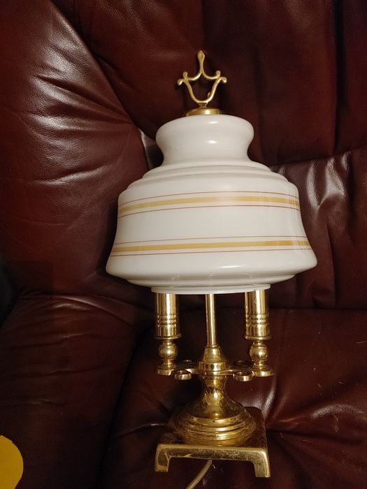 Piekna mosiężne lampa. Gabinet.. Salon. Wintage. Dwie male żarowki