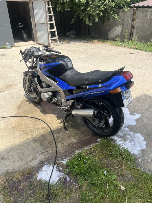 Кавасакі zzr600 1800$