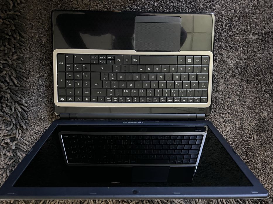 Portátil Packard Bell445447153522452484