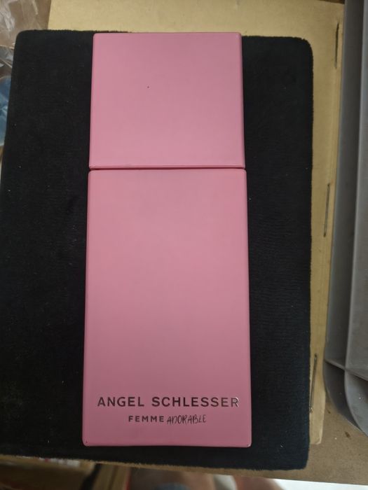 Angel Schlesser Femme Adorable Woda toaletowa spray 100ml