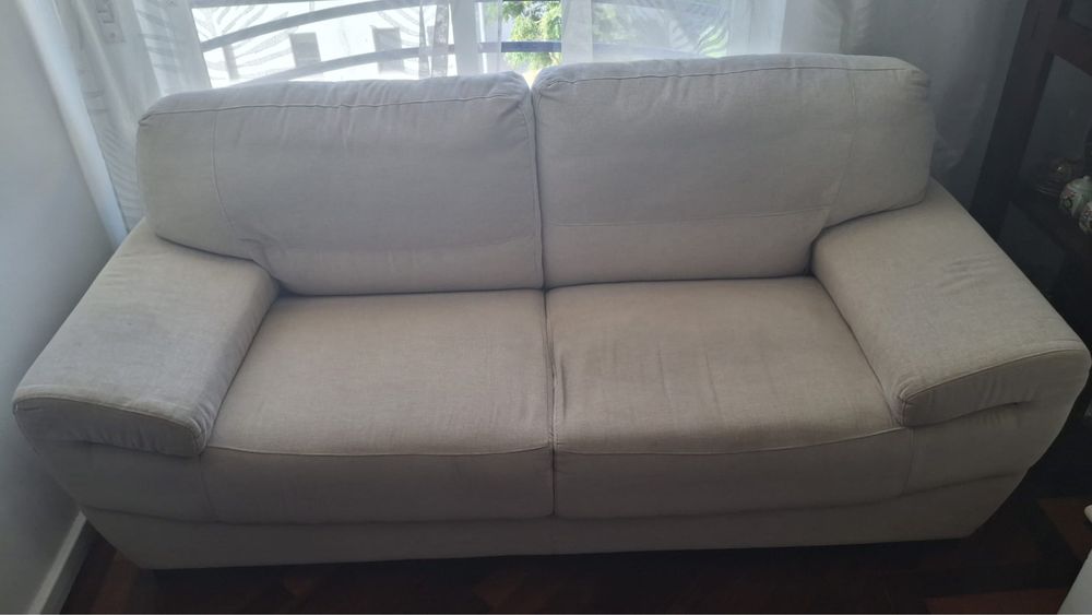Vendo 2 sofas em bom estado
