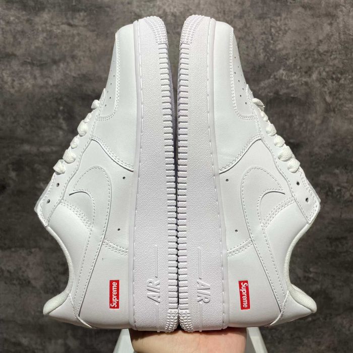 Nike Air Force 1 Low Supreme Biały r.40