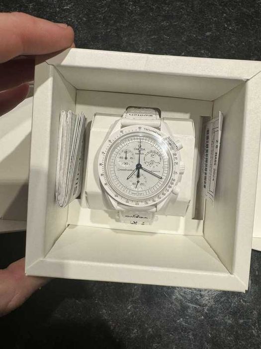 Omega x Swatch Moonphase Snoopy - Model SO33W700 Online