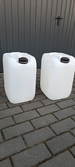 Bańka baniak karnister ma wodę paliwo 20L