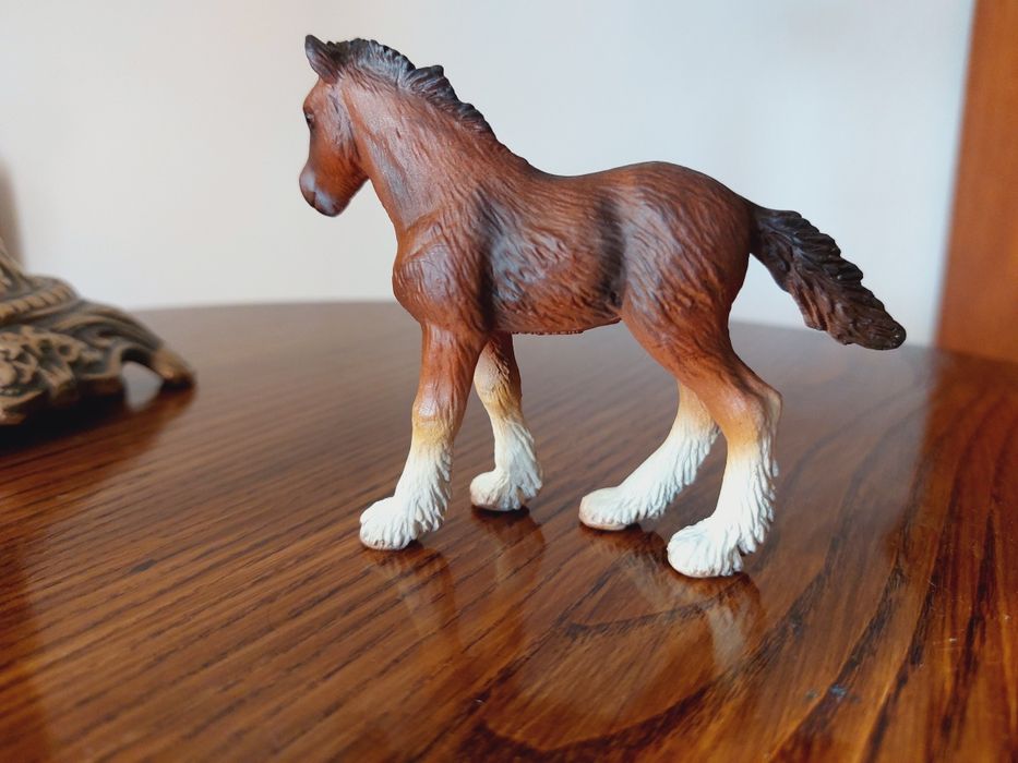 Źrebak shire schleich