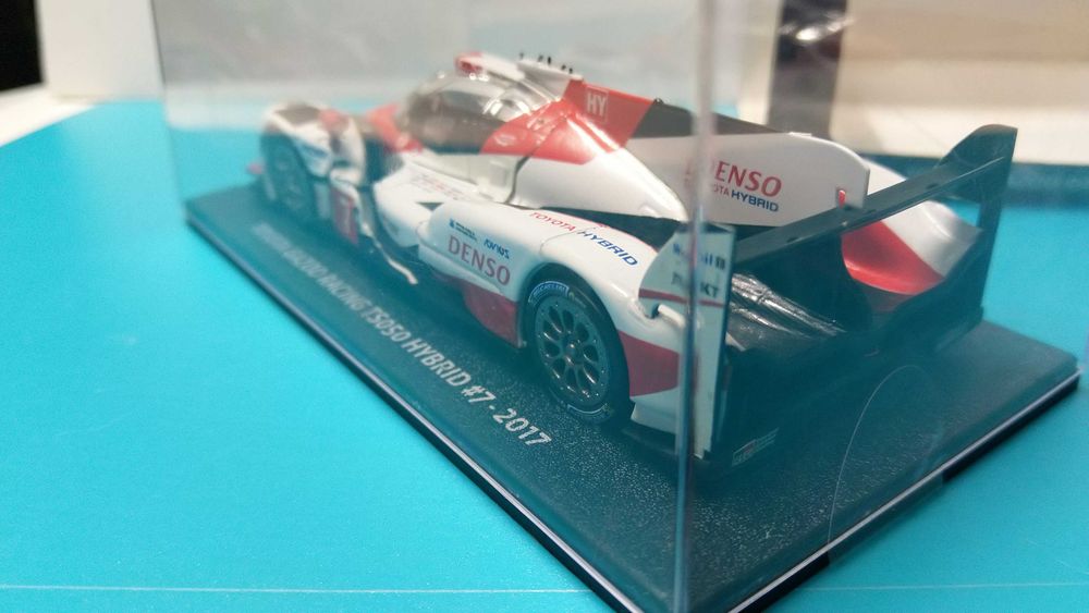 Toyota Gazoo Racing TS050 Hybrid #7: WEC 2017 - Miniatura à escala 1/38 da Spark/Toyota
