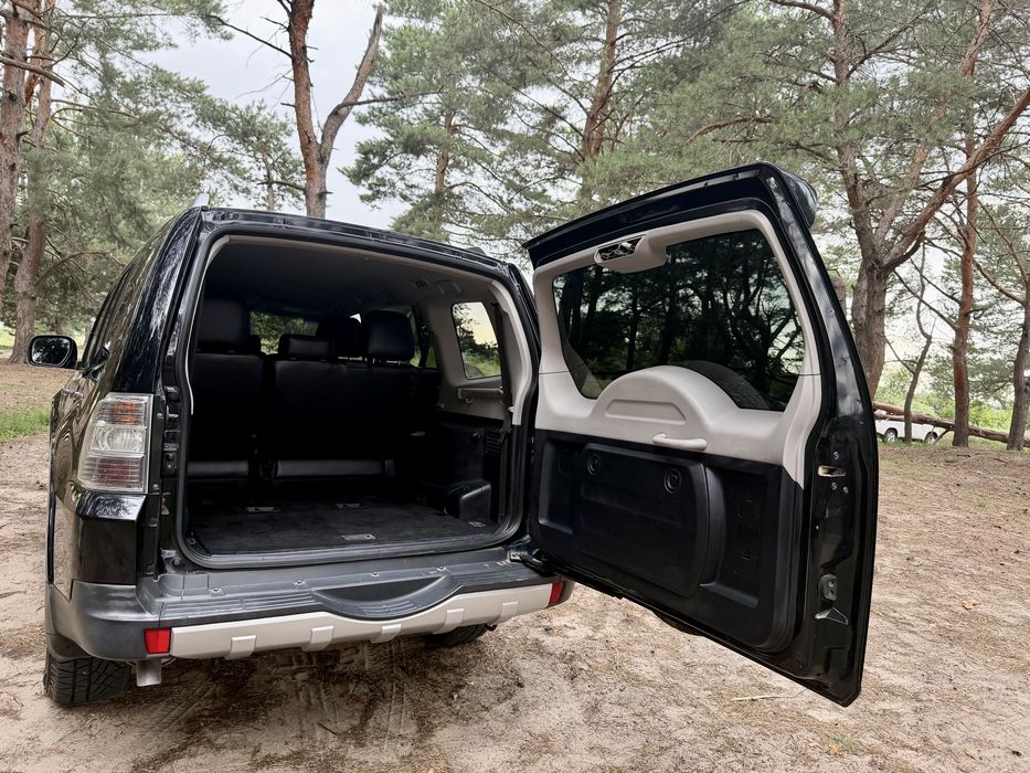Mitsubishi Pajero Wagon IV 3.0 газ/бензин