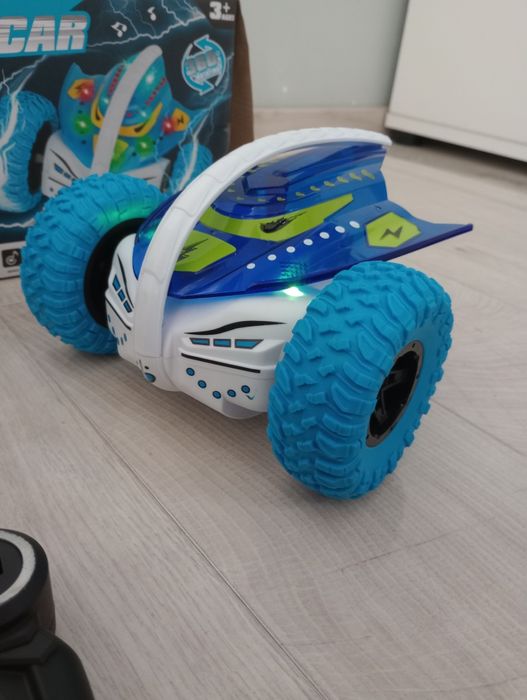 Auto sterowane na pilota kaskaderskie  świeci gra ryba płaszczka wjeżd