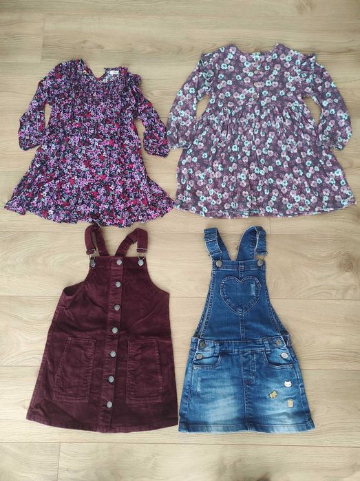 Vestidos criança como novos da Sfera tamanhos 4/5 e 5/6 anos