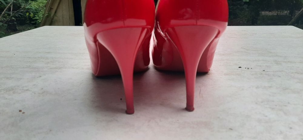 Buty damskie czerwone