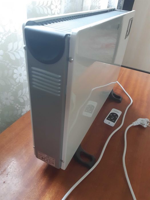 Grzejnik elektryczny 2000wat z pilotem