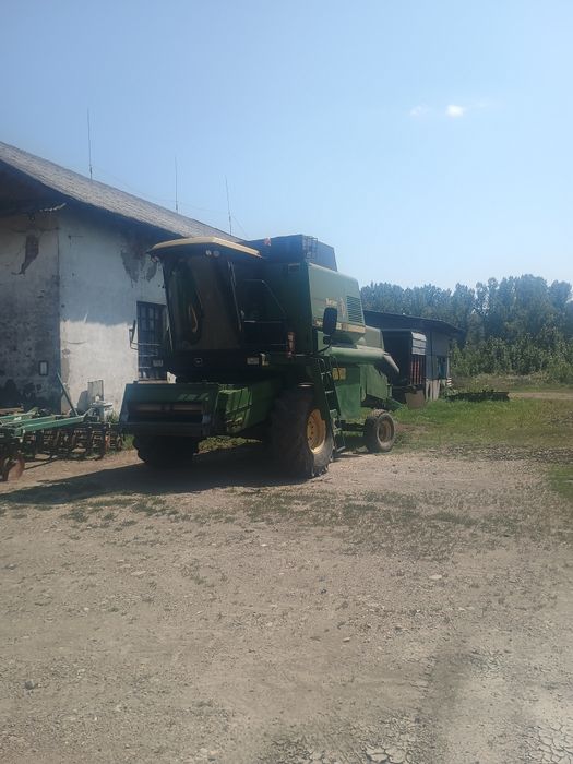 Комбайн зернозбиральний джондір 1085