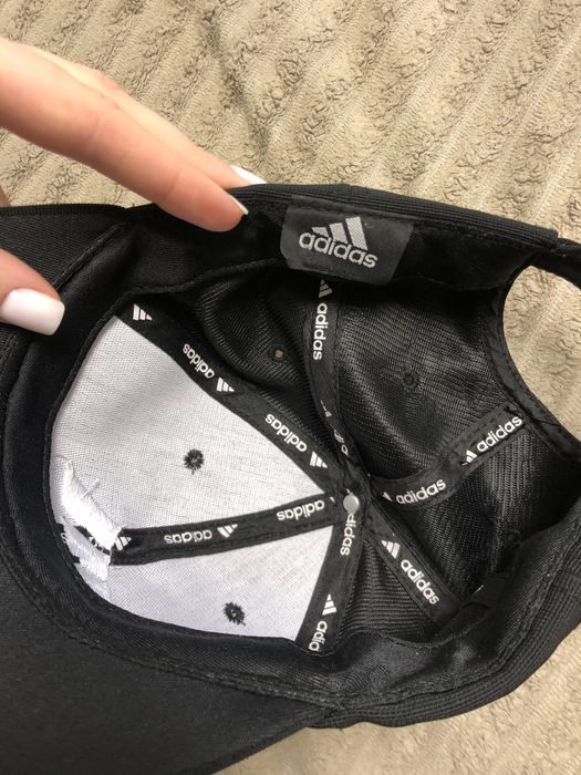 Продам кепку adidas