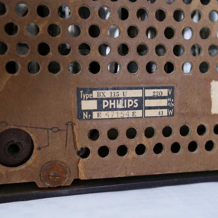 Rádio a válvulas Philips BX 115U