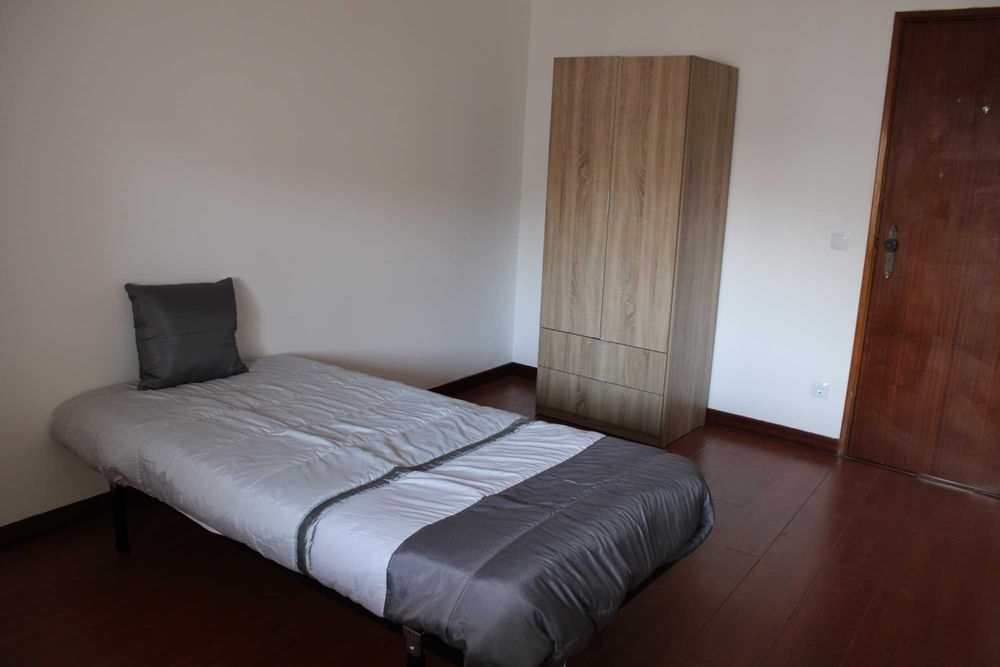 Quartos mobilados no centro de Castelo Branco | Despesas incluídas | Terraço privado | Limpeza | Ideal para estudantes e jovens profissionais