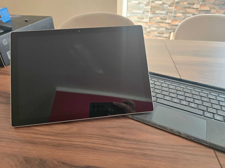 Microsoft Surface Pro 7 I5 8GB RAM c/teclado