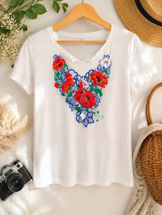 T-shirt z nadrukiem folkowym
