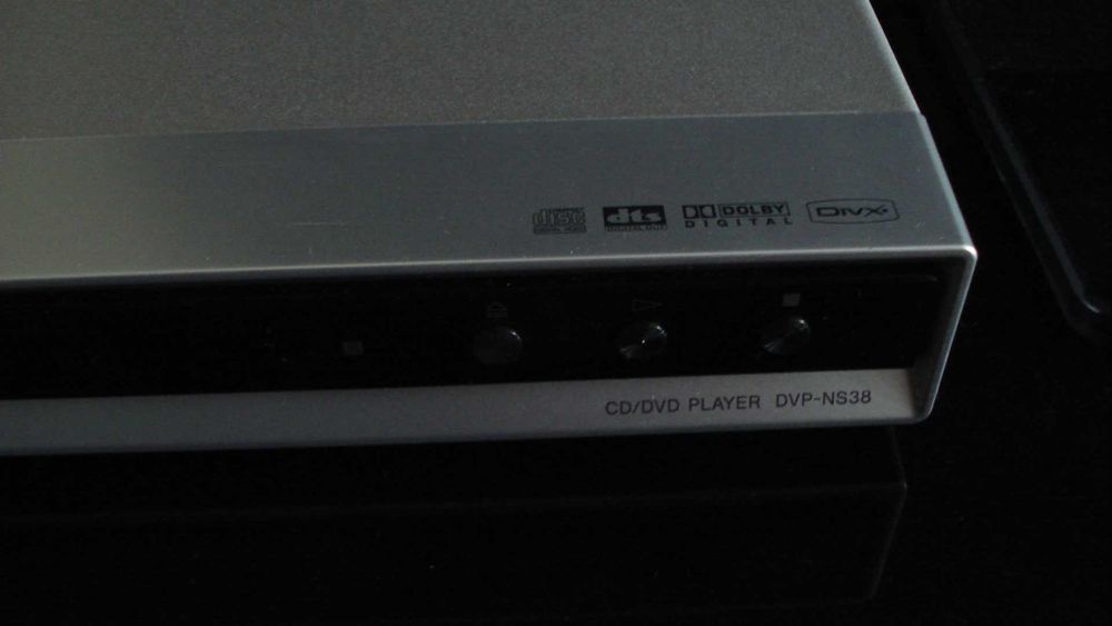 Odtwarzacz SONY CD/DVD DVP NS38 z pilotem, super stan - sprzedam