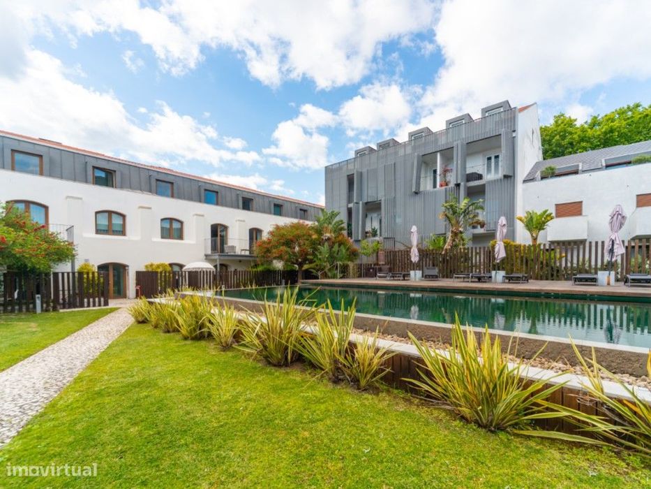 Apartamento T2 de Luxo com Jardim Privativo no Restelo, inserido em...