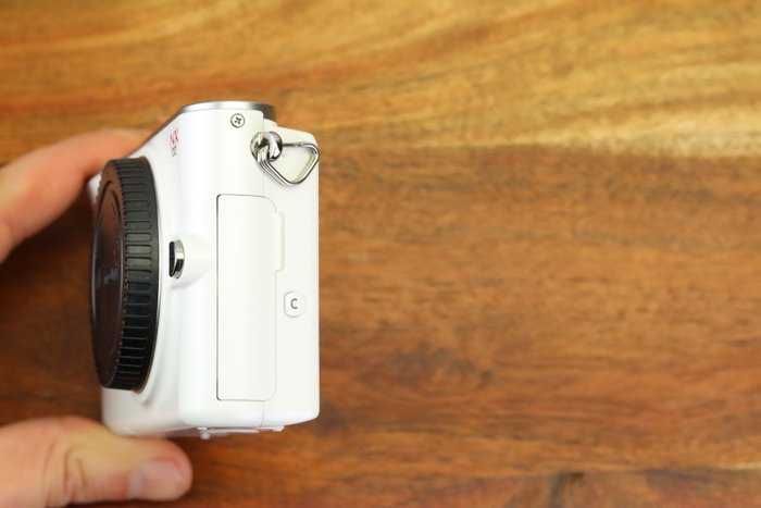 Corpo de câmara fotográfica Samsung NX100 em ótimo estado