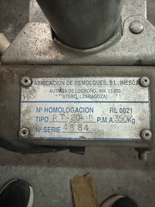 Atrelado Reboque de Carga Inesca Monaco com Grades de Tejadilho