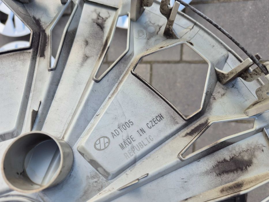 Kołpaki 17” AUDI 83A601147 N4015