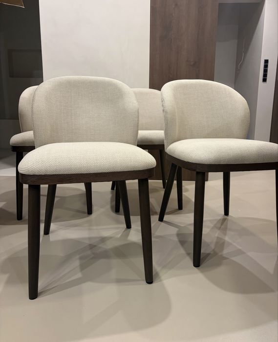 Zestaw 4 designerskich krzeseł