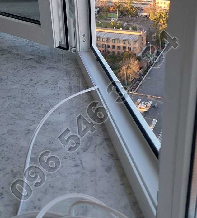 Ущільнювачі: "АНТИБРУД", для порога дверей. Заглушки ВІНДСТОП