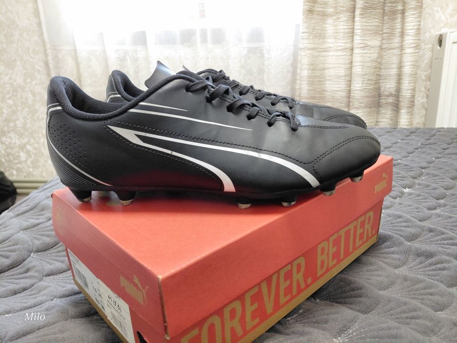 Футбольні бутси Puma Vitoria FG/AG 41
Модель: Класичні бутси для гри на натуральному та штучному газоні.
Розмір: 41 (устілка 26.5 см).
Матеріал: Зносо