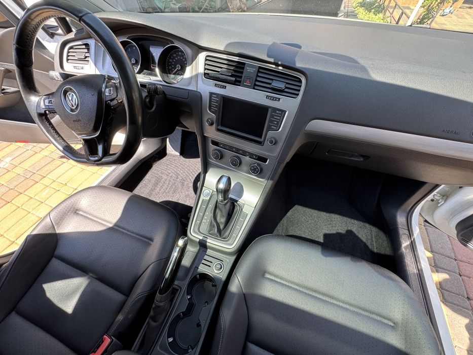 Volkswagen Golf 7 продам