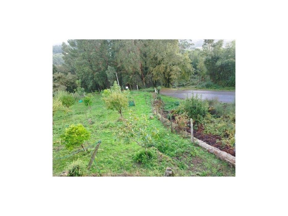 Terreno de Construção em Roussas, Melgaço