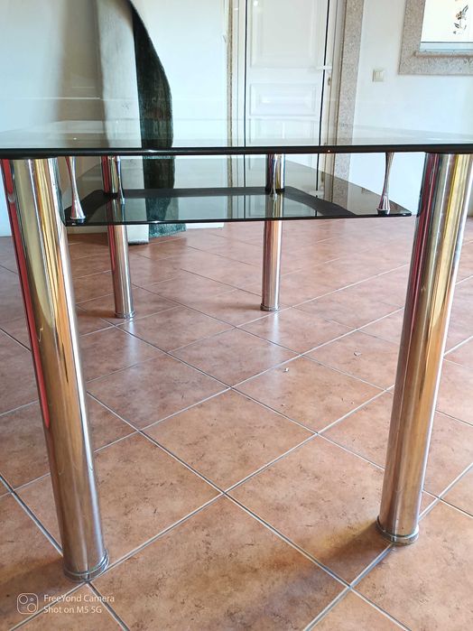 Mesa de vidro como nova