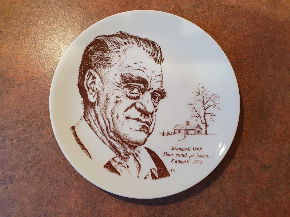 Talerz  kolekcjonerski   VILHELM  MOBERG,  PORCELANA