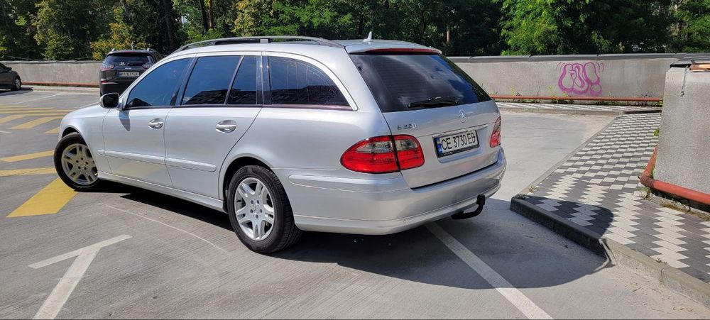 Продаж Mercedes E 2006
