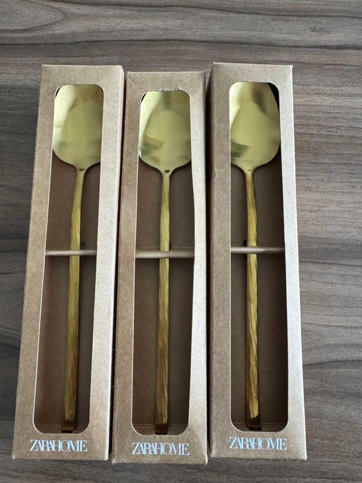 Colheres douradas Zara home
