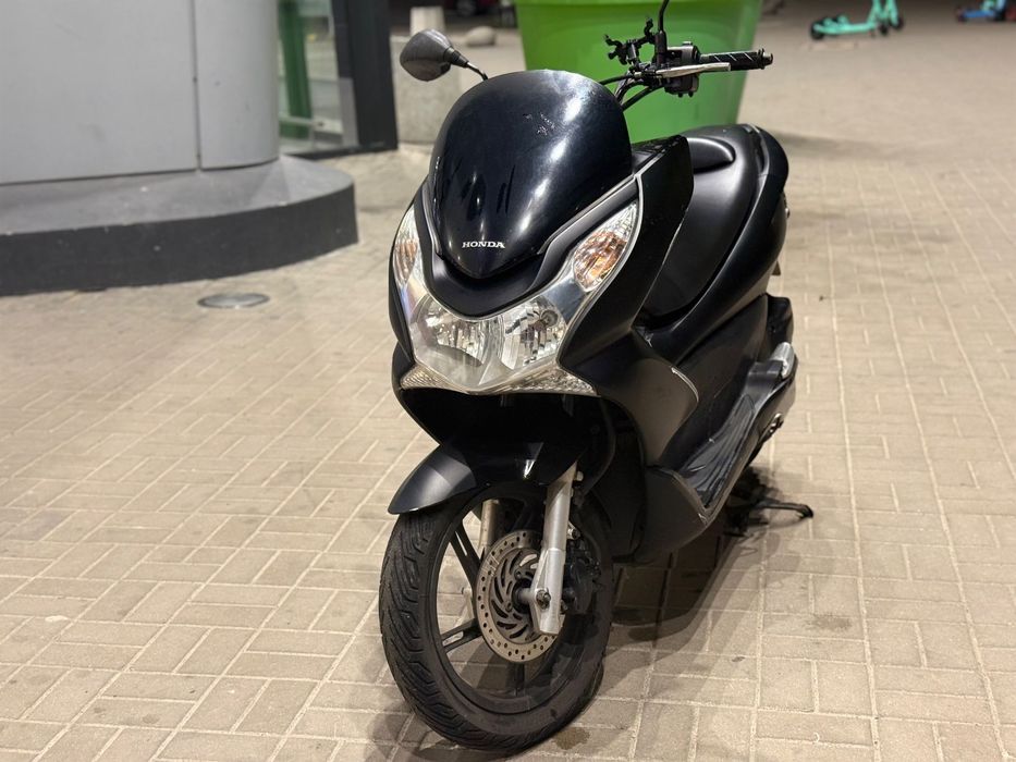 honda pcx 125 2011 w Twojej okolicy? Sprawdź kategorię Motoryzacja