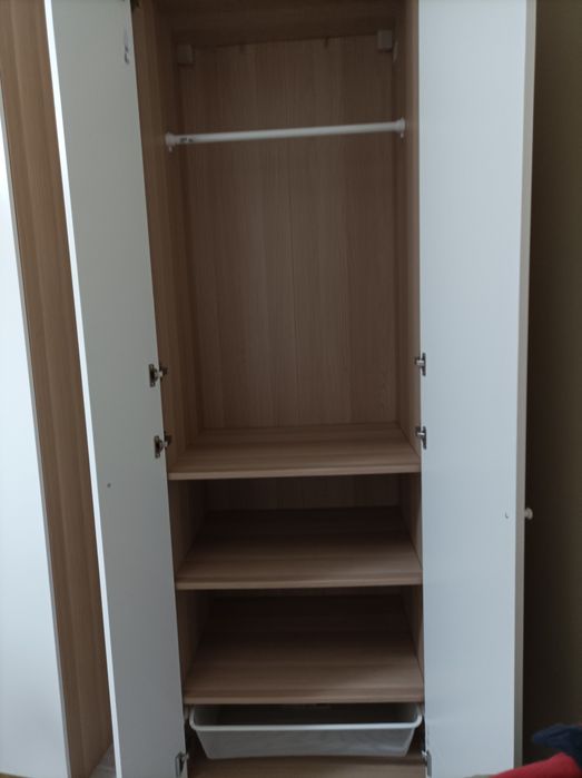 Roupeiro Ikea Branco com Carvalho