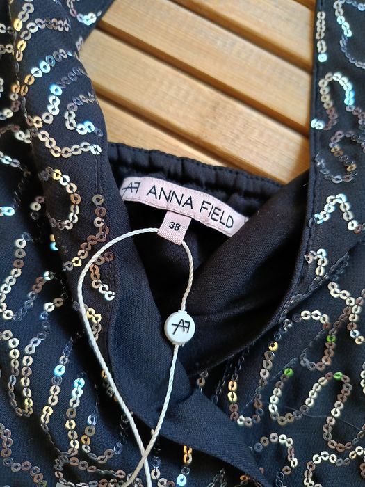 Cekinowa sylwestrowa sukienka