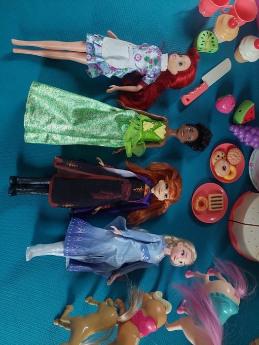 Lalki Barbie i inne zabawki